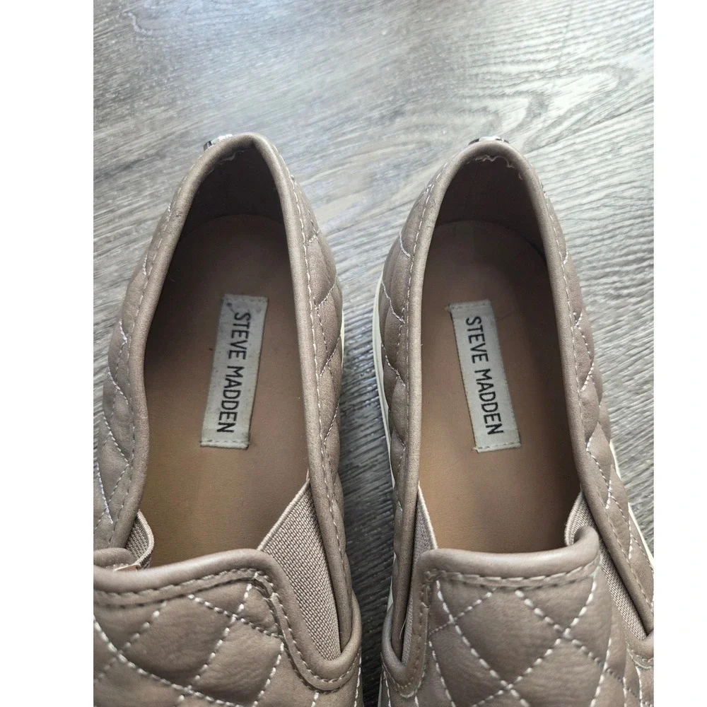 Steve Madden Ecentrcq Sneaker Womens 9 Taupe Quilted Slip On ECENTRCQ. No Box